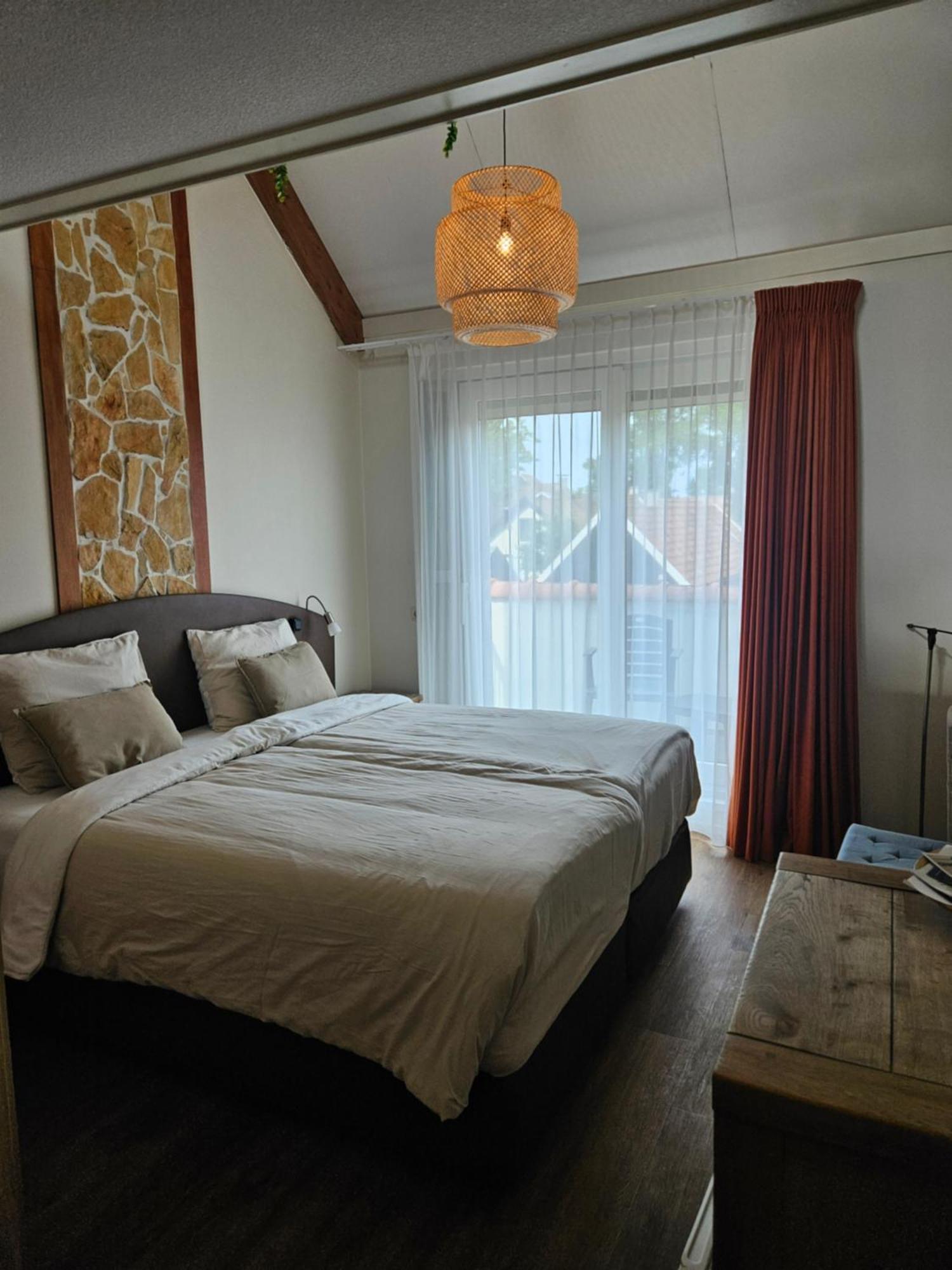 Hotel Dolores Ameland Нес Экстерьер фото