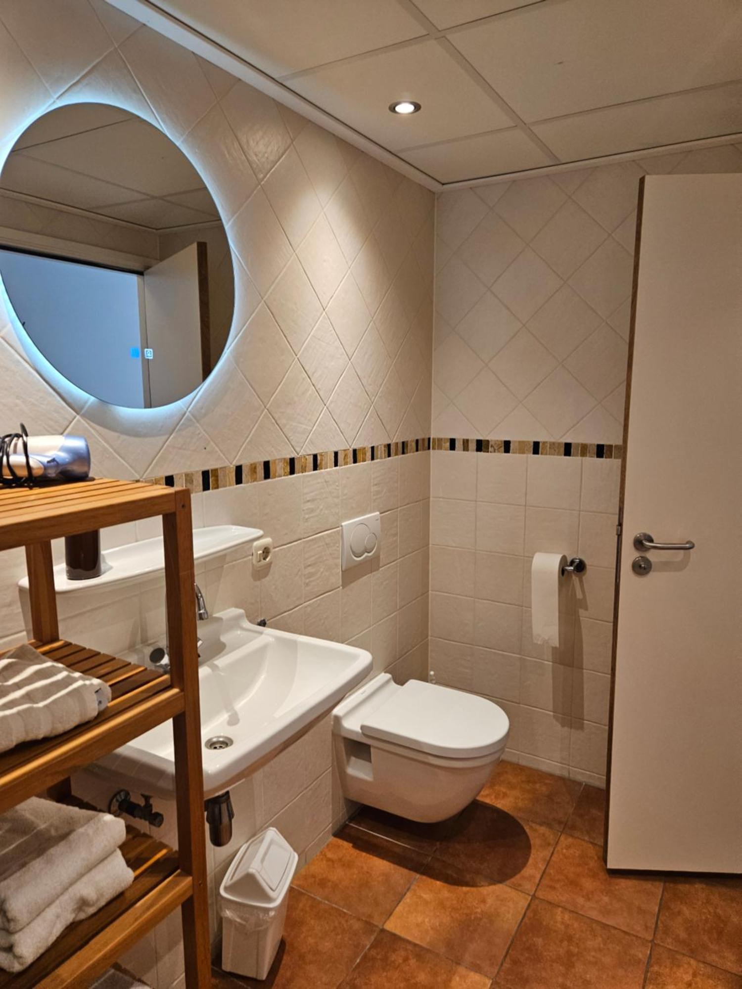 Hotel Dolores Ameland Нес Экстерьер фото