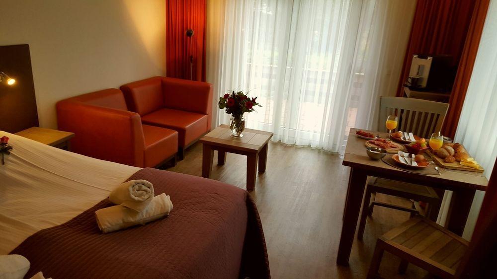 Hotel Dolores Ameland Нес Экстерьер фото